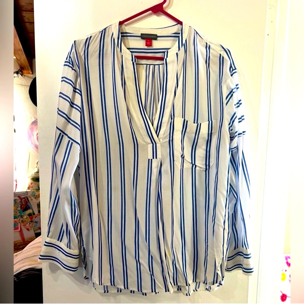 Vince Camuto Drop Sleeve Top. Like New.